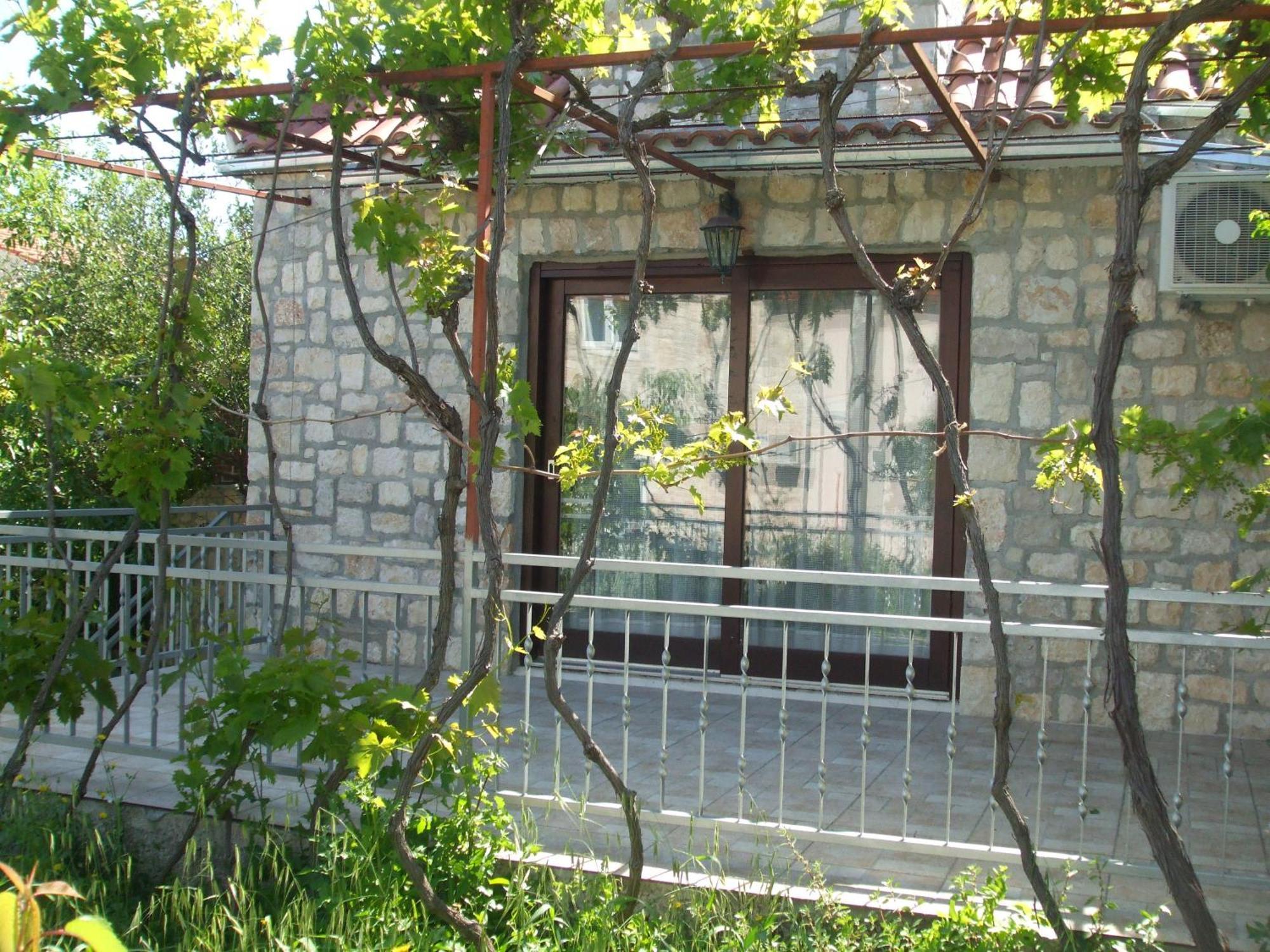 Apartments Marina Supetar Exterior photo